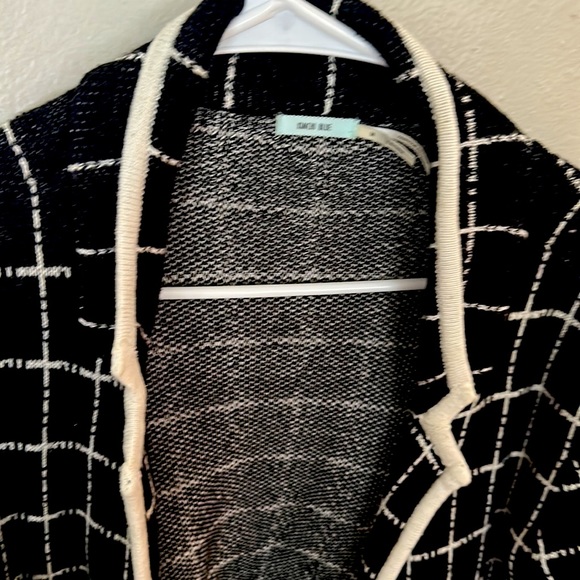 Urban outfitters cropped sweater/jacket - Picture 2 of 3